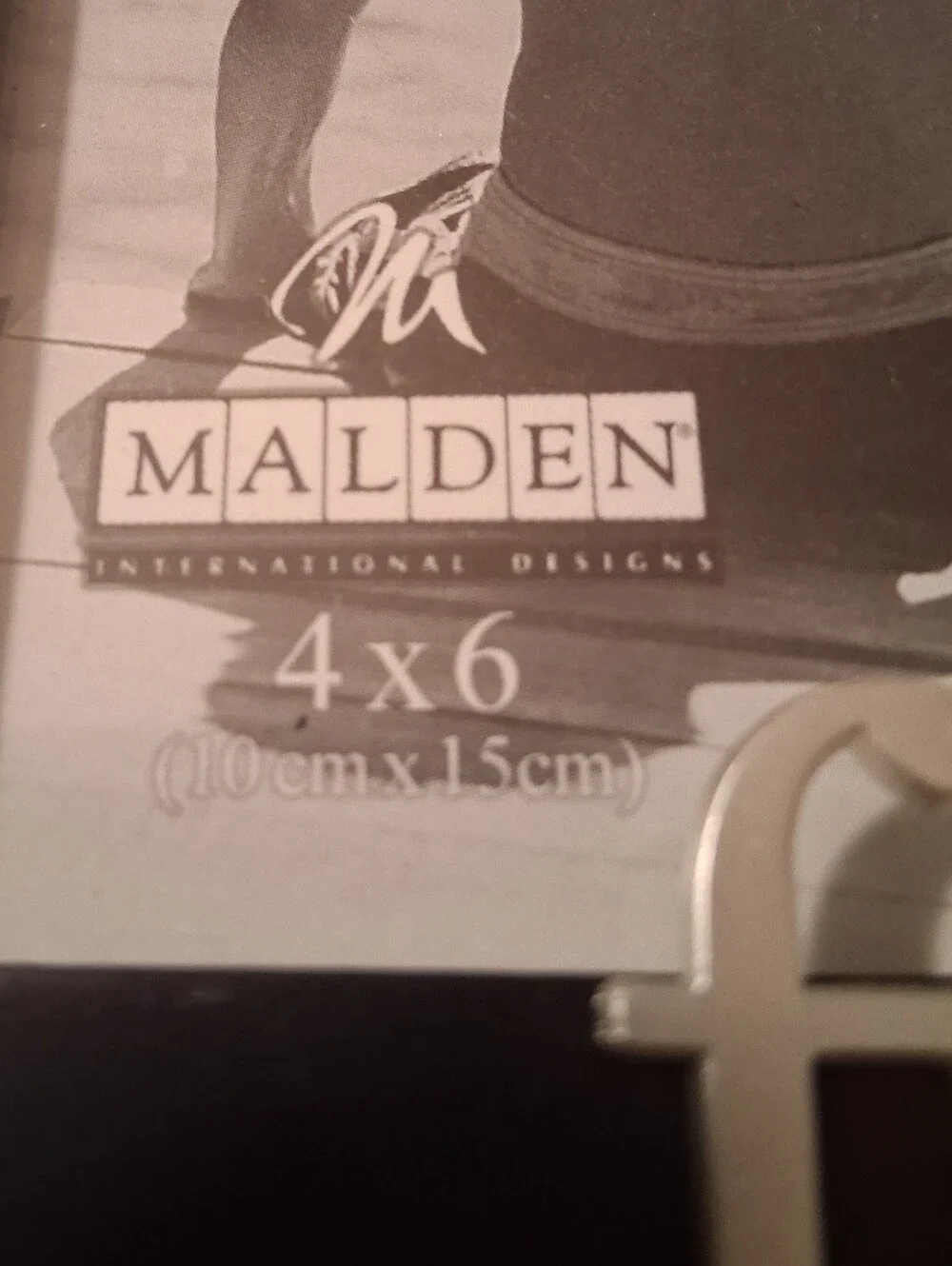 NEW Malden Black 4x6 Photo Frame with Silver 'friends' Accent - Set of Two